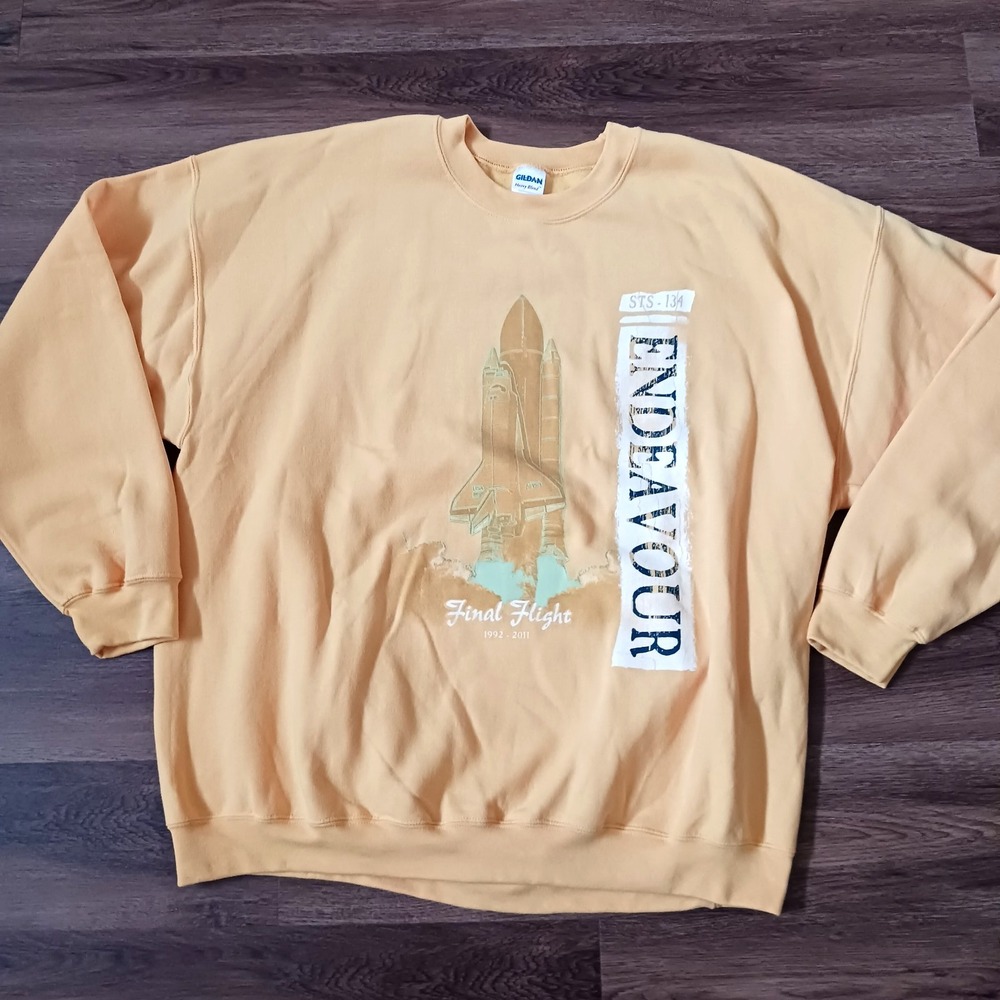 Endeavour‎ Space Shuttle STS 134 Sweatshirt 2XL Yellow NASA Gildan Final Flight